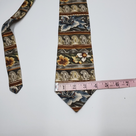 Bill Blass Silk Vintage Floral Paisley Patterned Tie - Picture 10 of 12